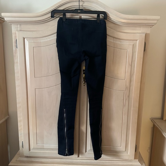 *2/$25 SALE* BCBG Jean legging XXS - Picture 2 of 3